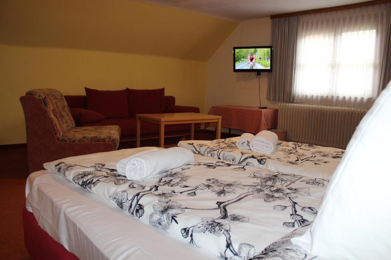 Hotel Alt Kirchheim Bad Kleinkirchheim Esterno foto