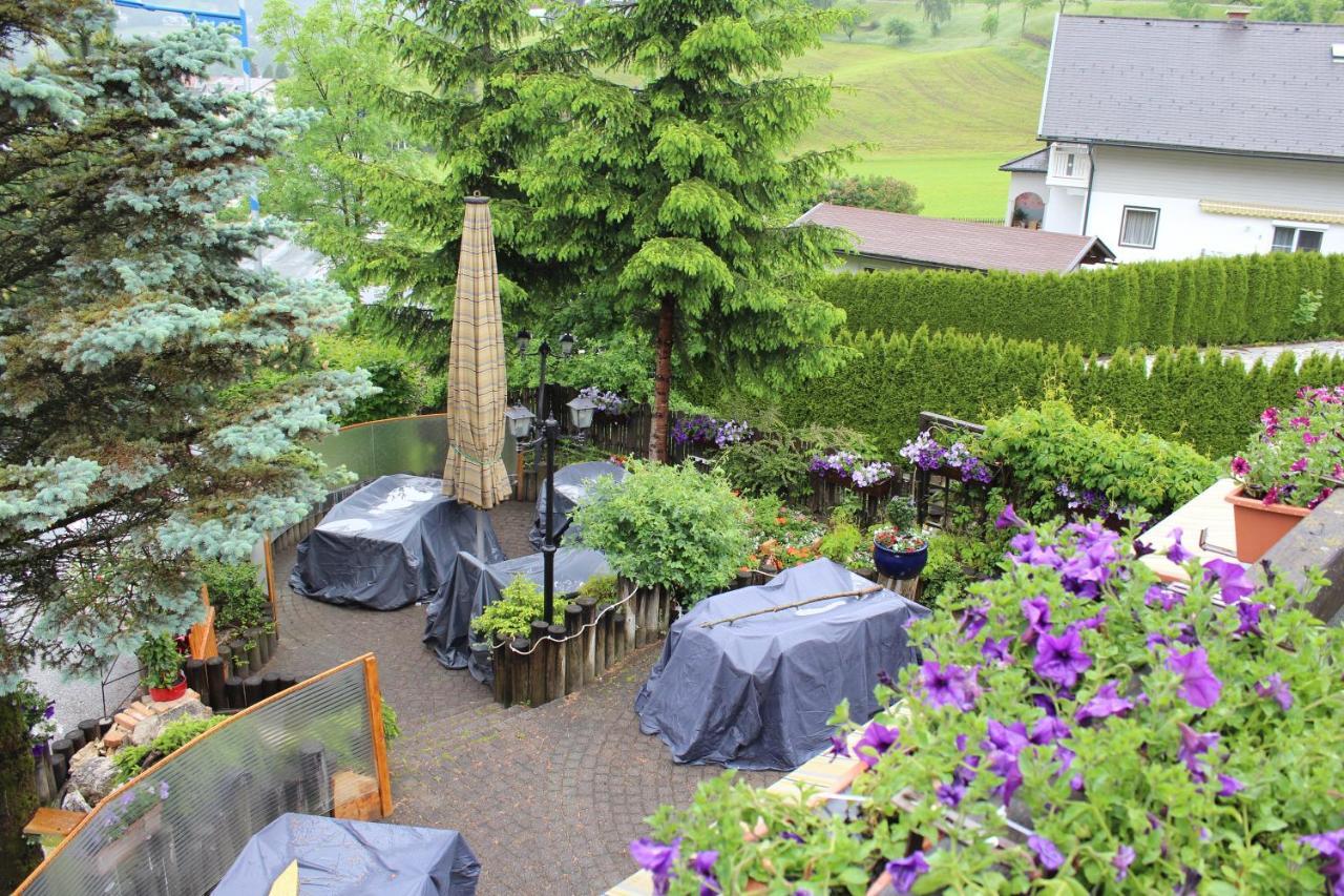 Hotel Alt Kirchheim Bad Kleinkirchheim Esterno foto