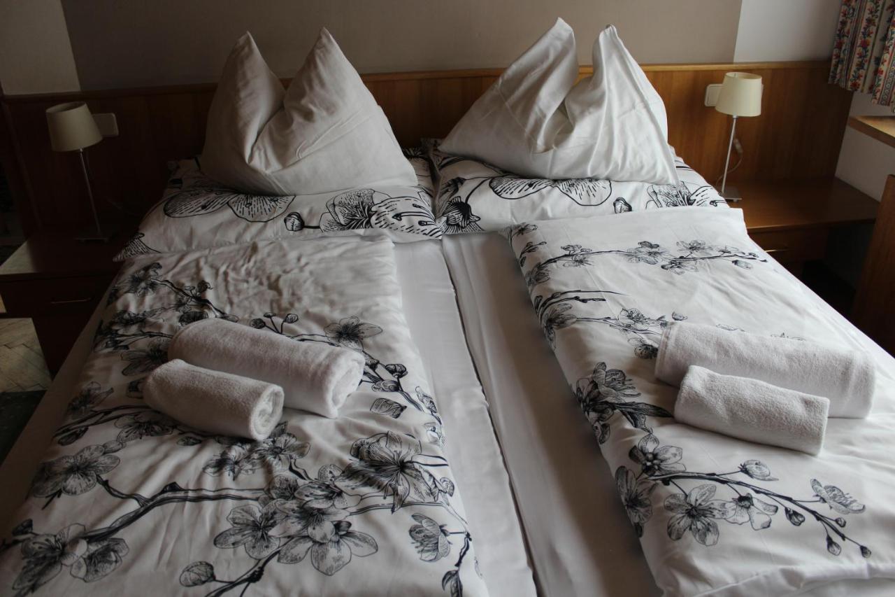 Hotel Alt Kirchheim Bad Kleinkirchheim Esterno foto