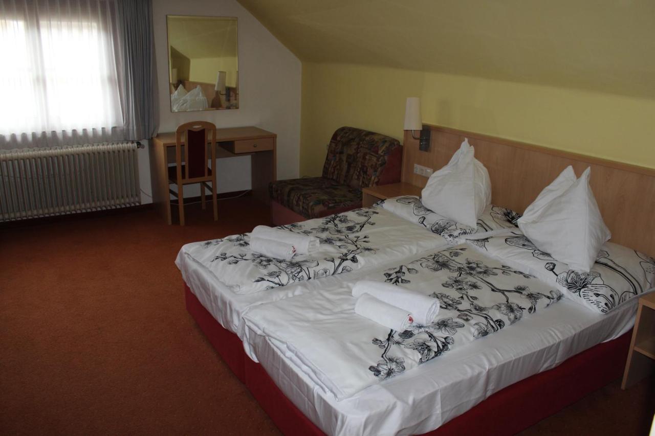 Hotel Alt Kirchheim Bad Kleinkirchheim Esterno foto