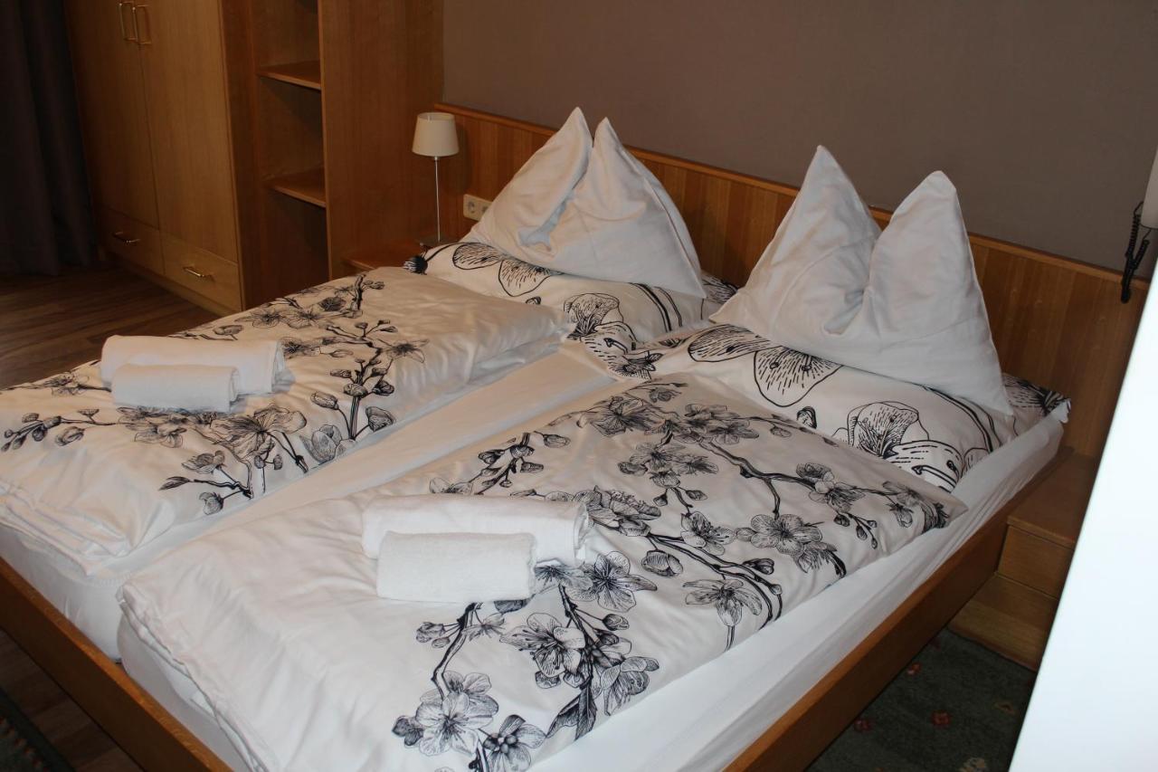 Hotel Alt Kirchheim Bad Kleinkirchheim Esterno foto