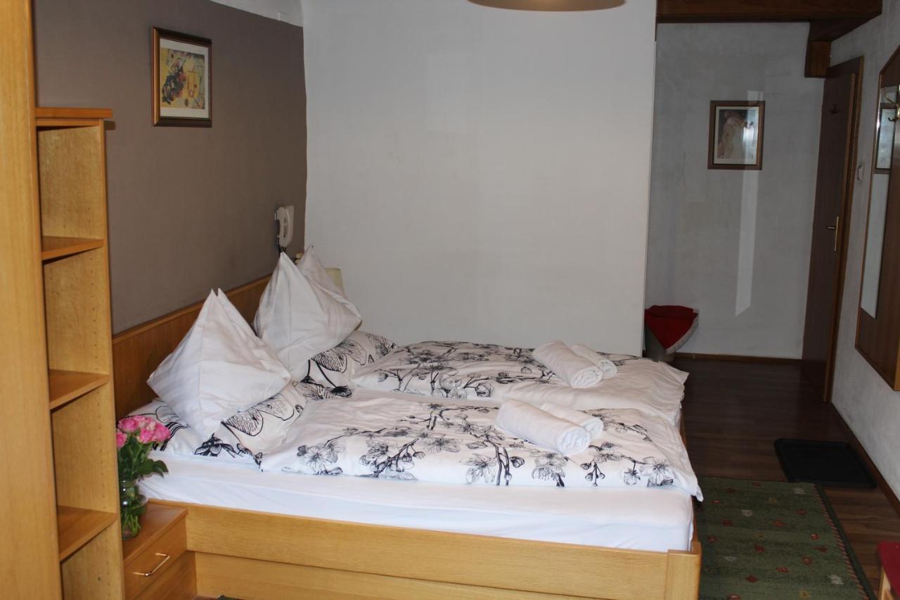 Hotel Alt Kirchheim Bad Kleinkirchheim Esterno foto